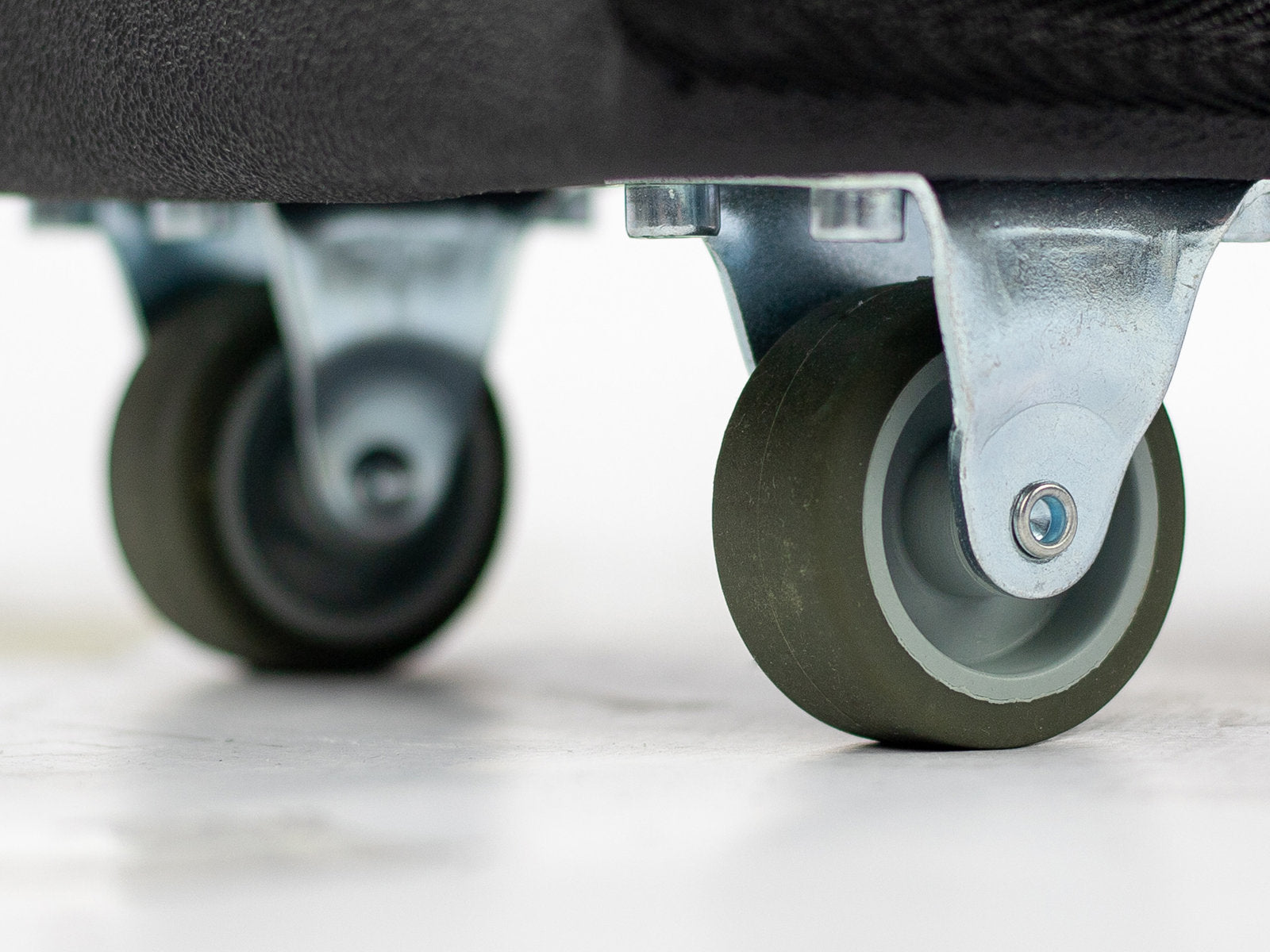 Standard Carry Case 180/60 Wheels Option